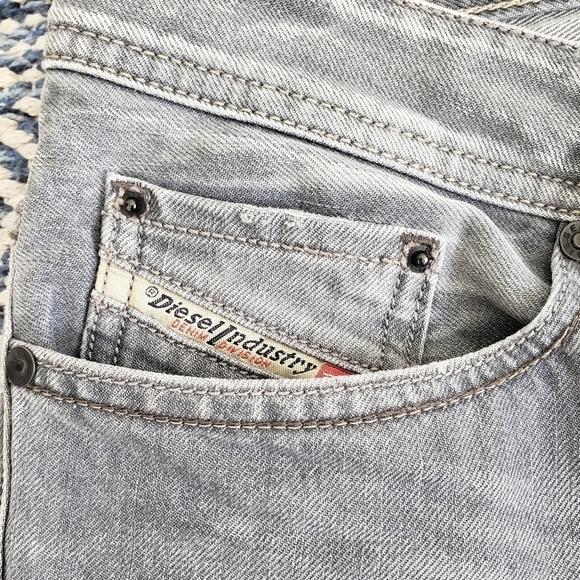 Diesel Men's Viker Regular Straight Fit Jeans size W 27 L 30 Wash 008QP or Gray - Picture 8 of 16